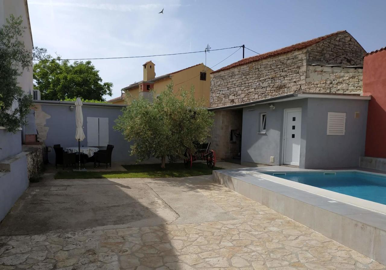 Holiday Home Peruški 외부 사진