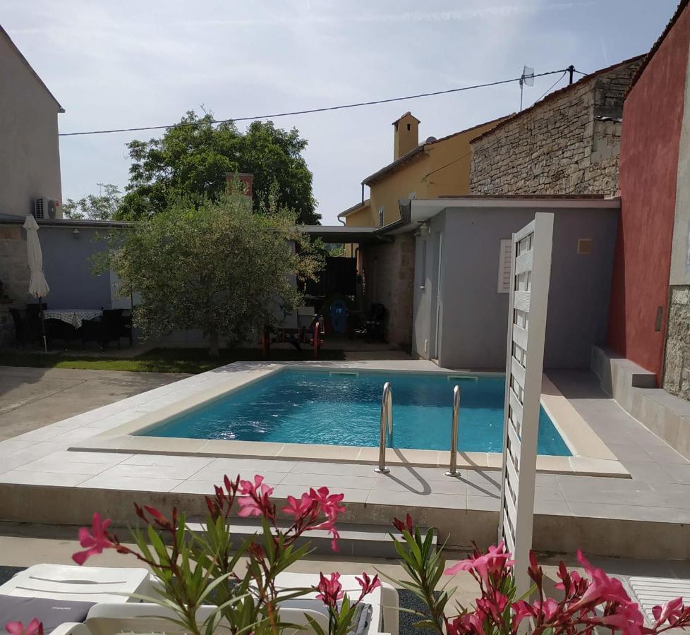 Holiday Home Peruški 외부 사진